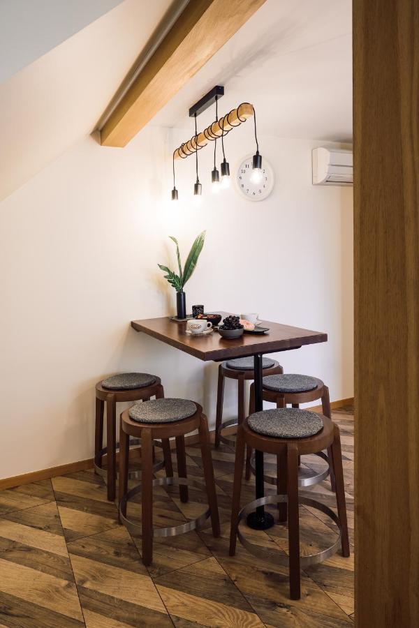 Rothko Apartment/8 Guests/4Bedrooms/Riga Old Town Esterno foto